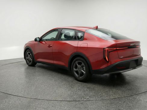 Used 2025 Kia K4 LXS image 6