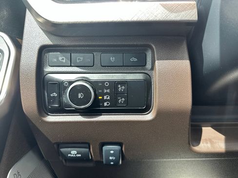 Used 2024 Ford F250 King Ranch w/ FX4 Off-Road Package AWD/4WD image 12