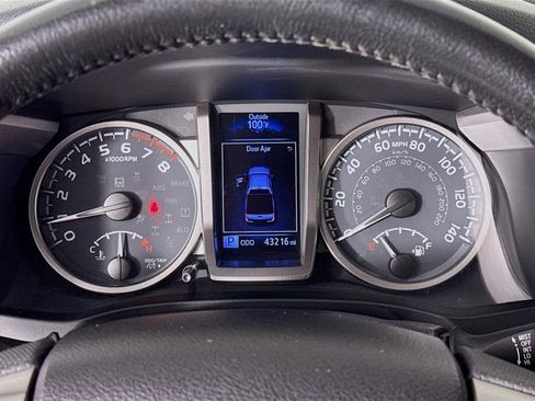 Used 2021 Toyota Tacoma SR5 image 13