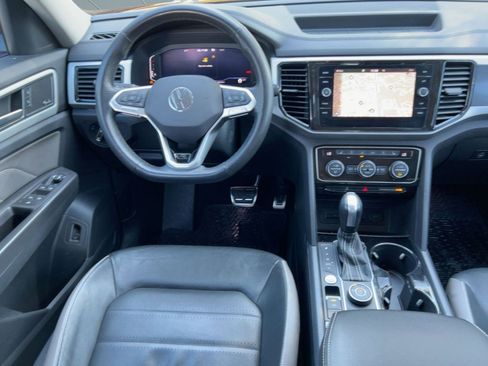 Used 2023 Volkswagen Atlas SEL Premium image 28