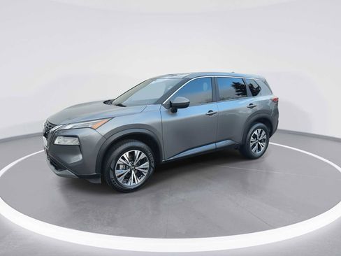 Used 2022 Nissan Rogue SV image 4
