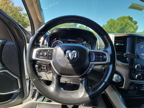 Used 2021 RAM 1500 Laramie AWD/4WD image 11