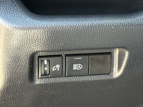 Used 2020 Toyota RAV4 LE w/ All Weather Liner Package AWD/4WD image 20