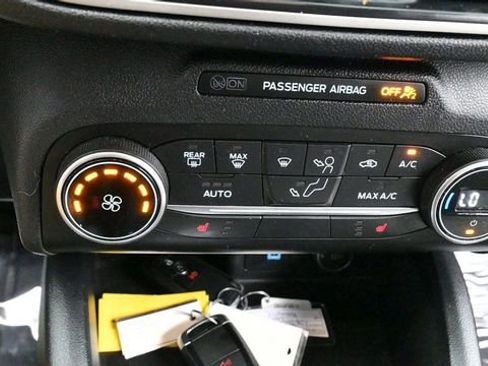 Used 2020 Ford Escape SE AWD/4WD image 26
