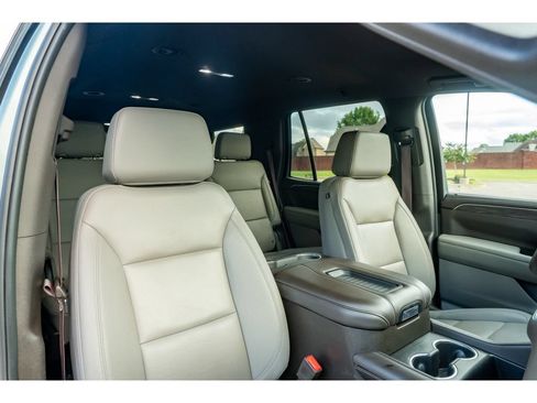 Used 2024 Chevrolet Tahoe LT RWD image 19