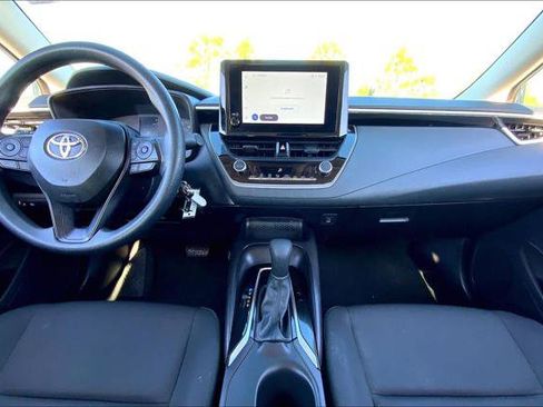 Certified 2025 Toyota Corolla LE image 15