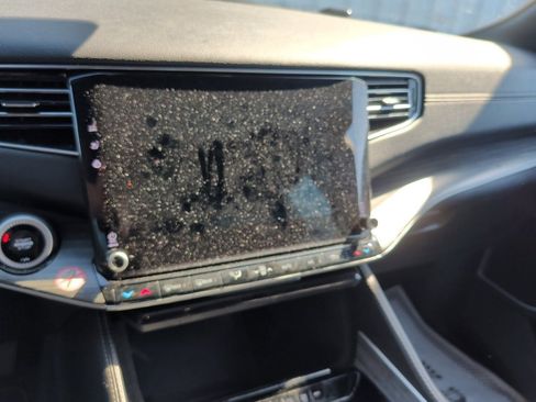 Used 2024 Jeep Wagoneer L Series II w/ Flexible Seating Group image 8