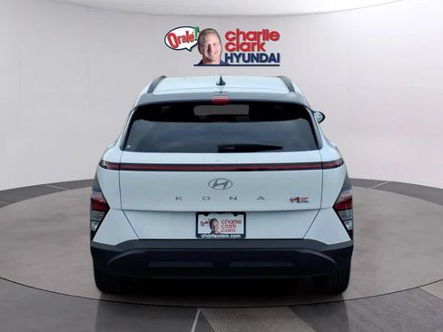 New 2026 Hyundai Kona SEL Sport FWD image 4