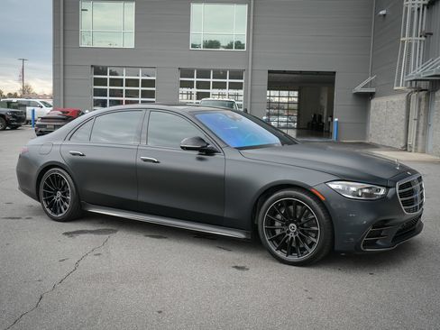 Used 2023 Mercedes-Benz S 580e 4MATIC Sedan w/ AMG Line image 21