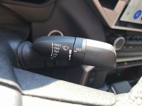 Used 2024 Toyota Tundra Limited AWD/4WD image 23