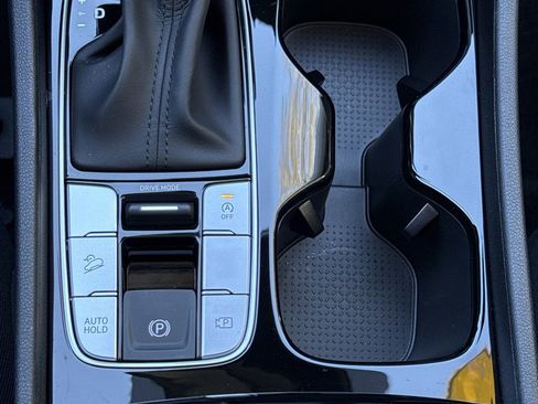 Certified 2025 Hyundai Tucson SE image 27