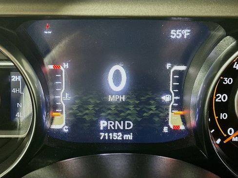 Used 2021 Jeep Gladiator Willys image 15