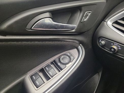 Used 2020 Chevrolet Malibu LT FWD image 27