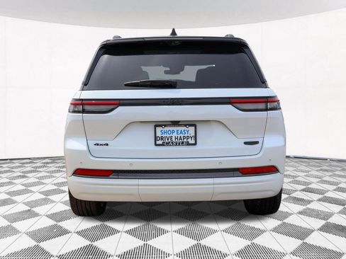 New 2026 Jeep Grand Cherokee Summit AWD/4WD image 13