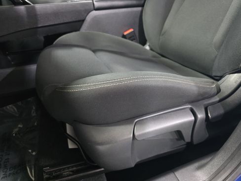 Used 2023 Nissan Rogue S image 27