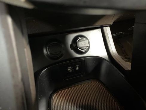 Used 2017 Hyundai Santa Fe Sport image 19