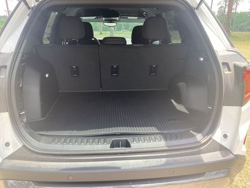 New 2026 GMC Terrain Elevation w/ Technology Package II FWD image 18