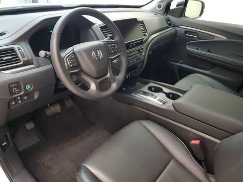 Certified 2024 Honda Ridgeline RTL image 2