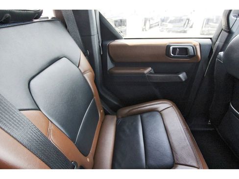 Used 2021 Ford Bronco Outer Banks w/ Sasquatch Package AWD/4WD image 11