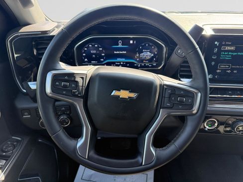 Used 2023 Chevrolet Silverado 1500 LT AWD/4WD image 12