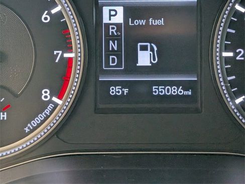 Used 2020 Hyundai Santa Fe SE image 21