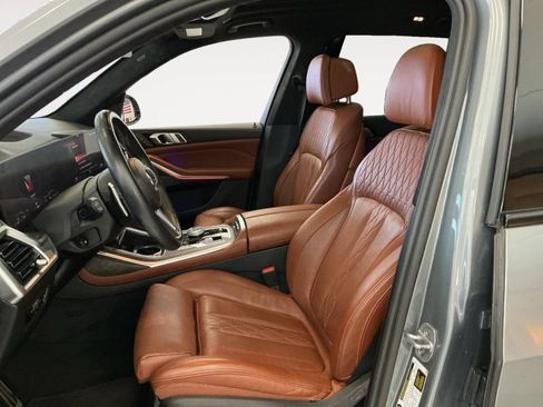 Used 2023 BMW X7 M60i w/ Executive Package AWD/4WD image 9
