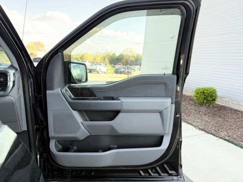 Used 2021 Ford F150 Lariat image 32