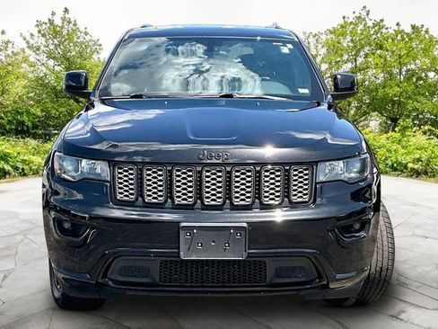 Used 2021 Jeep Grand Cherokee Laredo X AWD/4WD image 3
