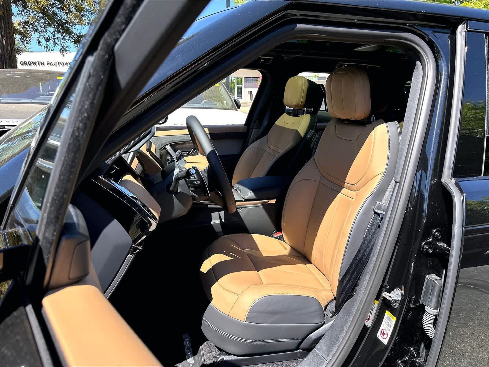 New 2026 Land Rover Range Rover Sport Dynamic SE AWD/4WD image 11