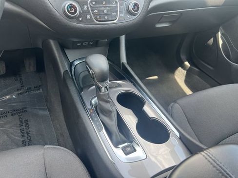 Used 2024 Chevrolet Malibu LT FWD image 25