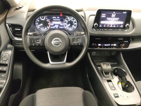 Used 2021 Nissan Rogue SV image 22