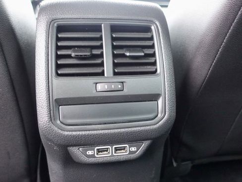 Used 2021 Volkswagen Passat 2.0T SE image 25