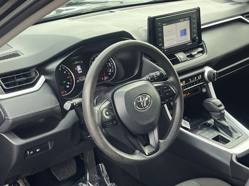 Used 2022 Toyota RAV4 XLE AWD/4WD image 13