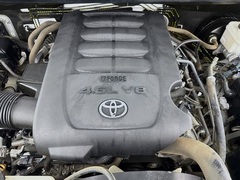 Used 2019 Toyota Tundra SR image 36