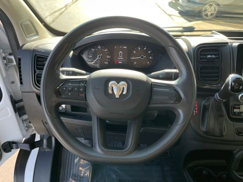 Used 2023 RAM ProMaster 2500 FWD image 18