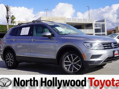 Used 2020 Volkswagen Tiguan SE w/ Panoramic Sunroof Package