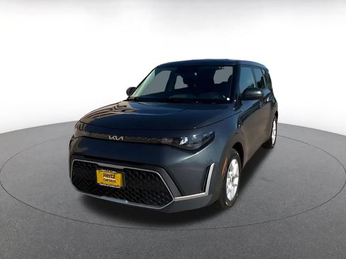 Used 2025 Kia Soul LX w/ LX Technology Package FWD image 7