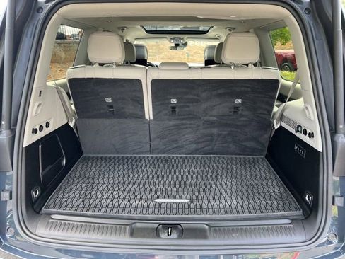 Used 2024 Jeep Wagoneer Series III w/ Premium Group I image 27