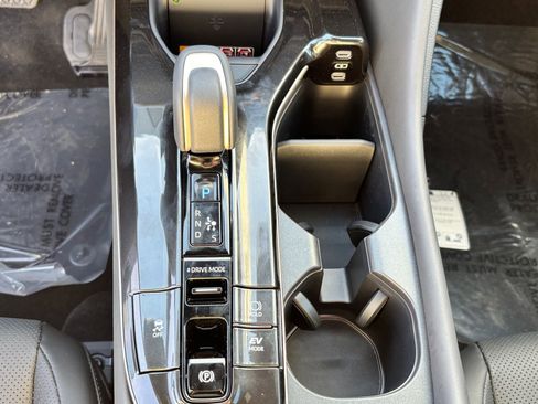 New 2026 Toyota Crown Signia image 23