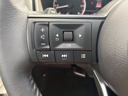 Used 2024 Nissan Rogue SV w/ SV Premium Package AWD/4WD image 27