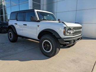 New 2025 Ford Bronco Badlands w/ Sasquatch Package video 2