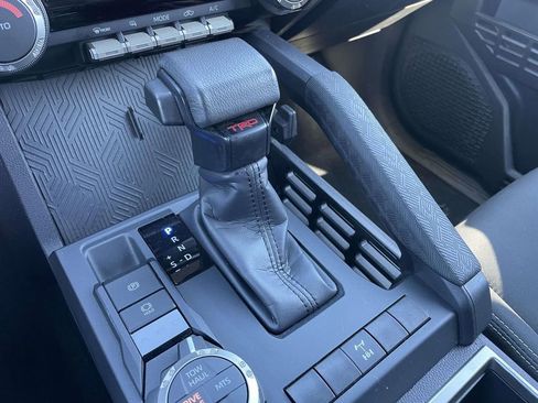 Used 2025 Toyota Tacoma TRD Off-Road image 41