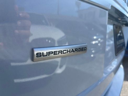 Used 2019 Land Rover Range Rover Long Wheelbase Supercharged AWD/4WD image 32