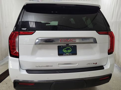 Certified 2021 GMC Yukon XL AT4 w/ AT4 Premium Package image 5
