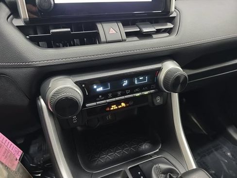 Certified 2025 Toyota RAV4 LE AWD/4WD image 21