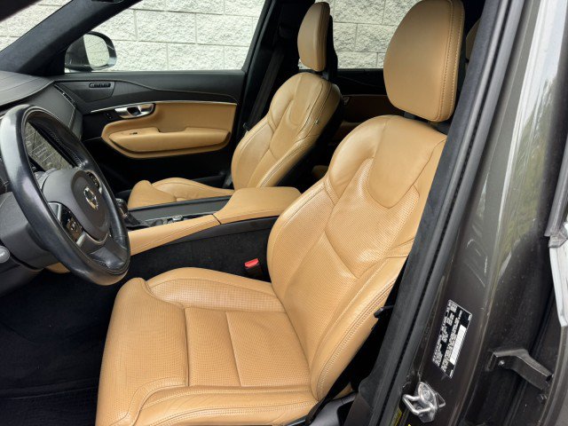 Used 2022 Volvo XC90 T6 Inscription w/ Lounge Package AWD/4WD image 7