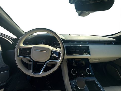 Used 2021 Land Rover Range Rover Velar R-Dynamic S image 28