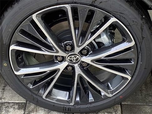 New 2026 Toyota Prius XLE image 6