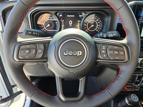 Used 2024 Jeep Wrangler Unlimited Rubicon image 26