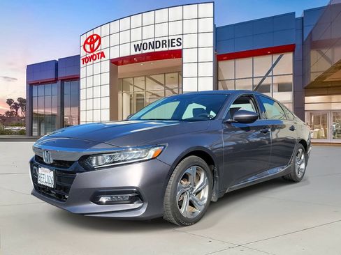 Used 2018 Honda Accord EX image 2